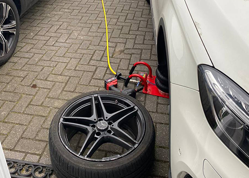 24 Hour mobile Tyre Fitting Service in West London
